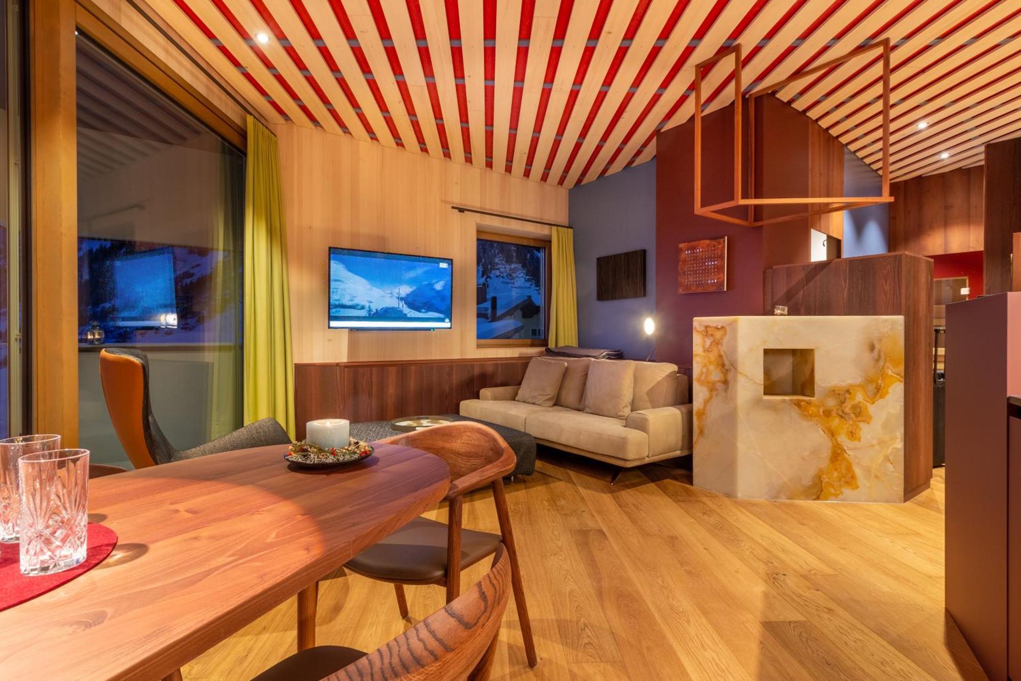 Wohlfuehlhotel Hubertushof Stuben am Arlberg Esterno foto