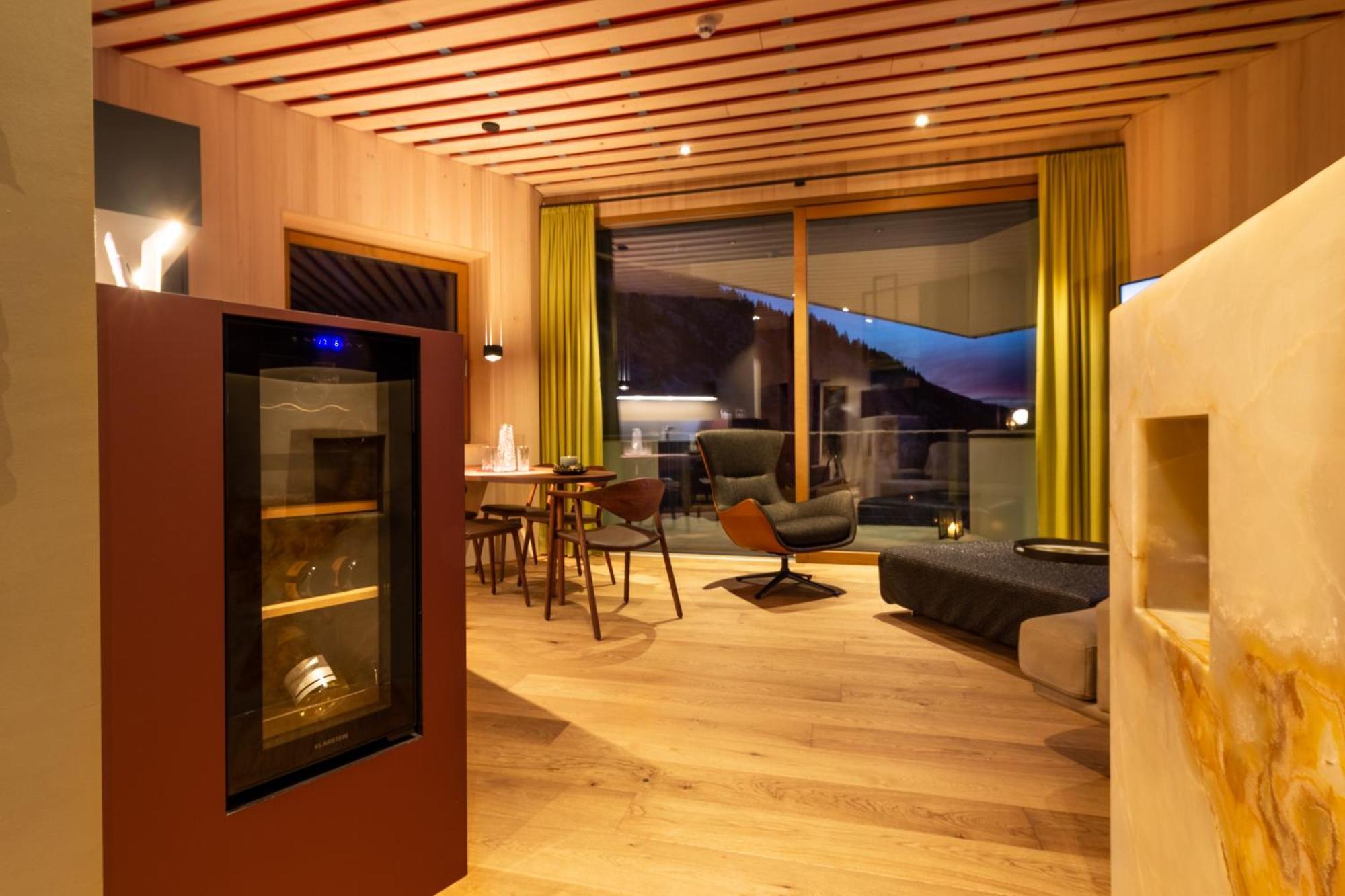 Wohlfuehlhotel Hubertushof Stuben am Arlberg Esterno foto