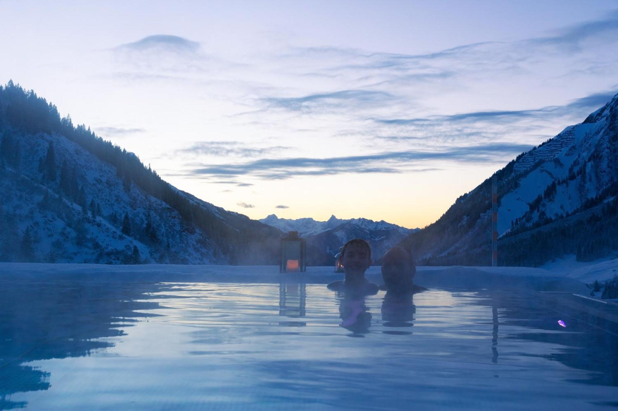 Wohlfuehlhotel Hubertushof Stuben am Arlberg Esterno foto