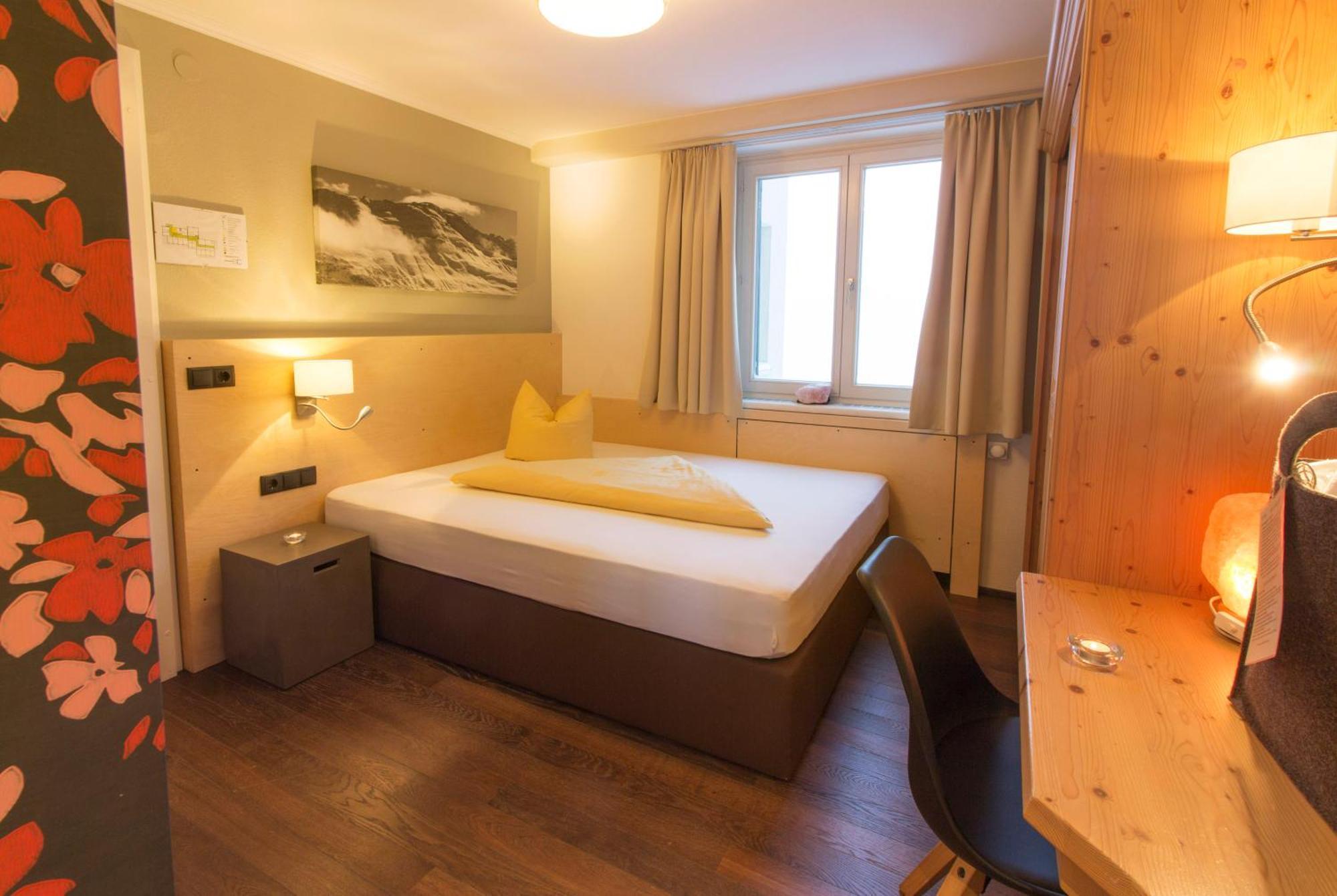 Wohlfuehlhotel Hubertushof Stuben am Arlberg Esterno foto